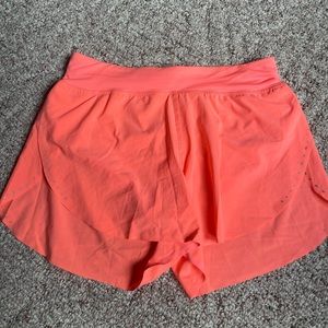 EUC lululemon shorts with liner